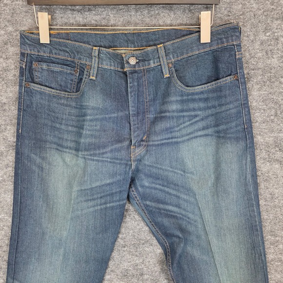 Levi 502 Jeans Mens 36X31 Blue Denim Regular Taper Straight 5 Pocket
 Zipper Fly - Picture 2 of 12